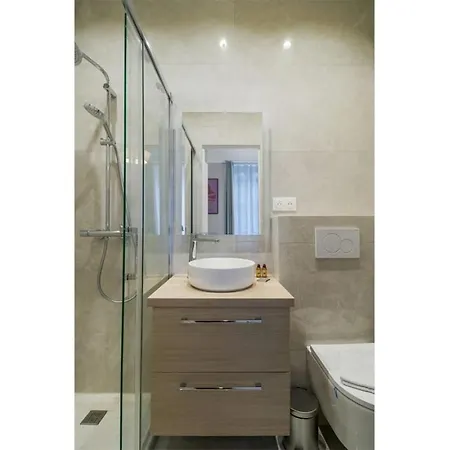 Mobility Lease - La Fayette - 8 People 아파트