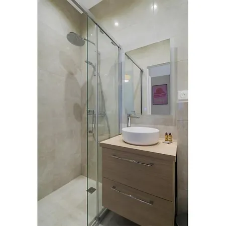 Mobility Lease - La Fayette - 8 People パリ