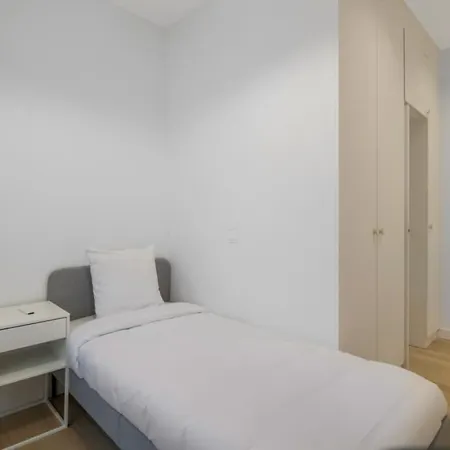 Mobility Lease - La Fayette - 8 People 아파트